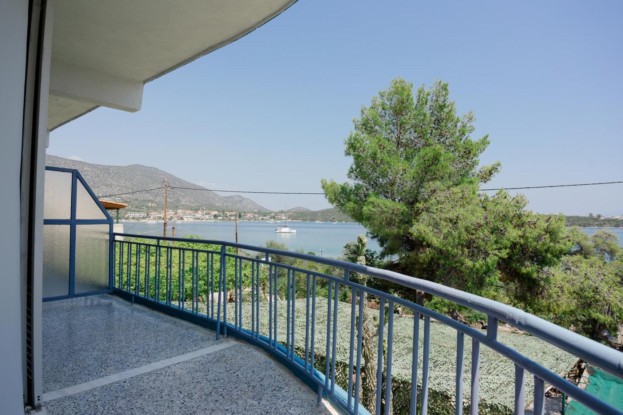Hotel Korfos - Ξενοδοχείο Κόρφος Renovated Bagian luar foto