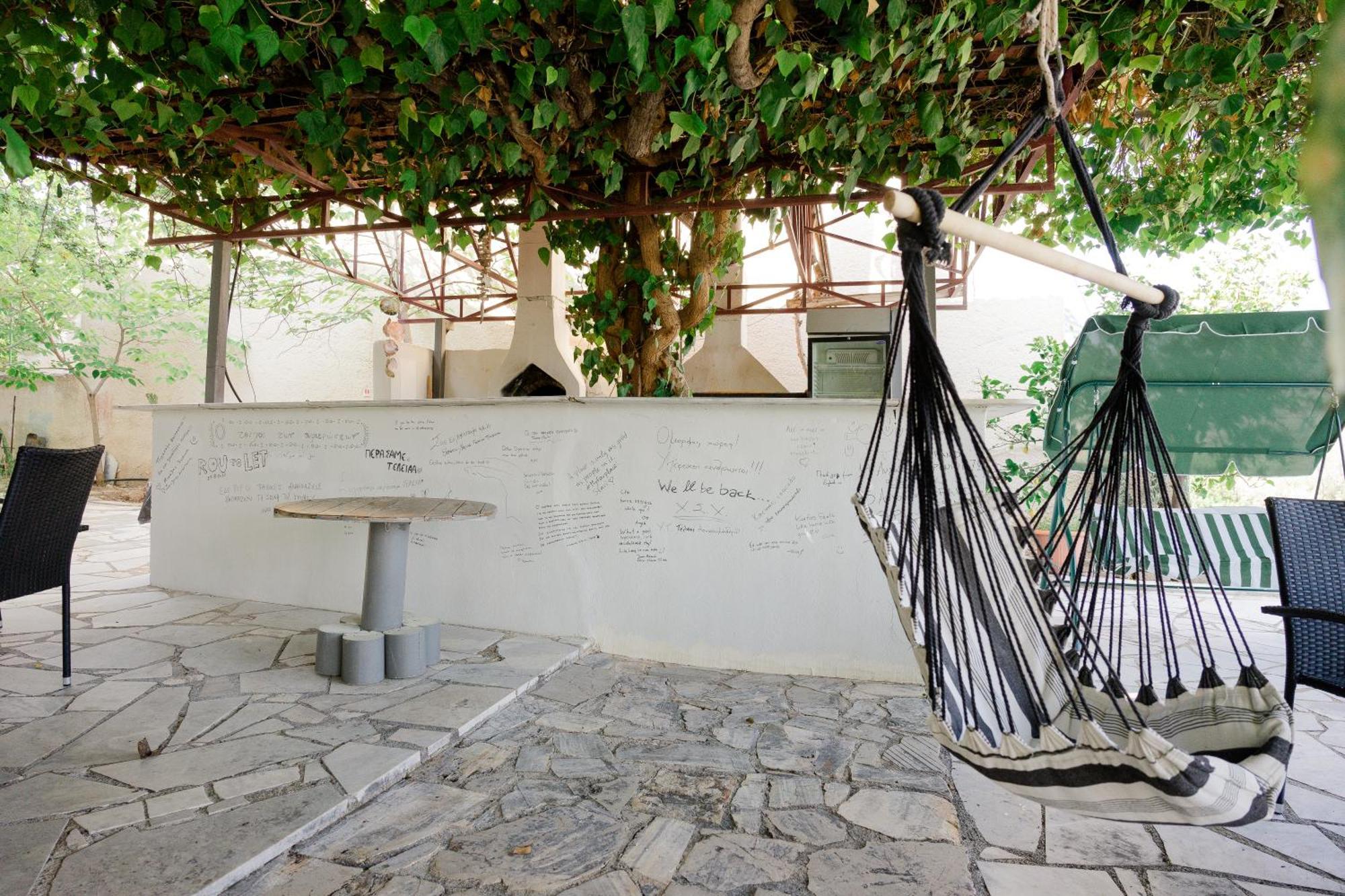 Hotel Korfos - Ξενοδοχείο Κόρφος Renovated Bagian luar foto