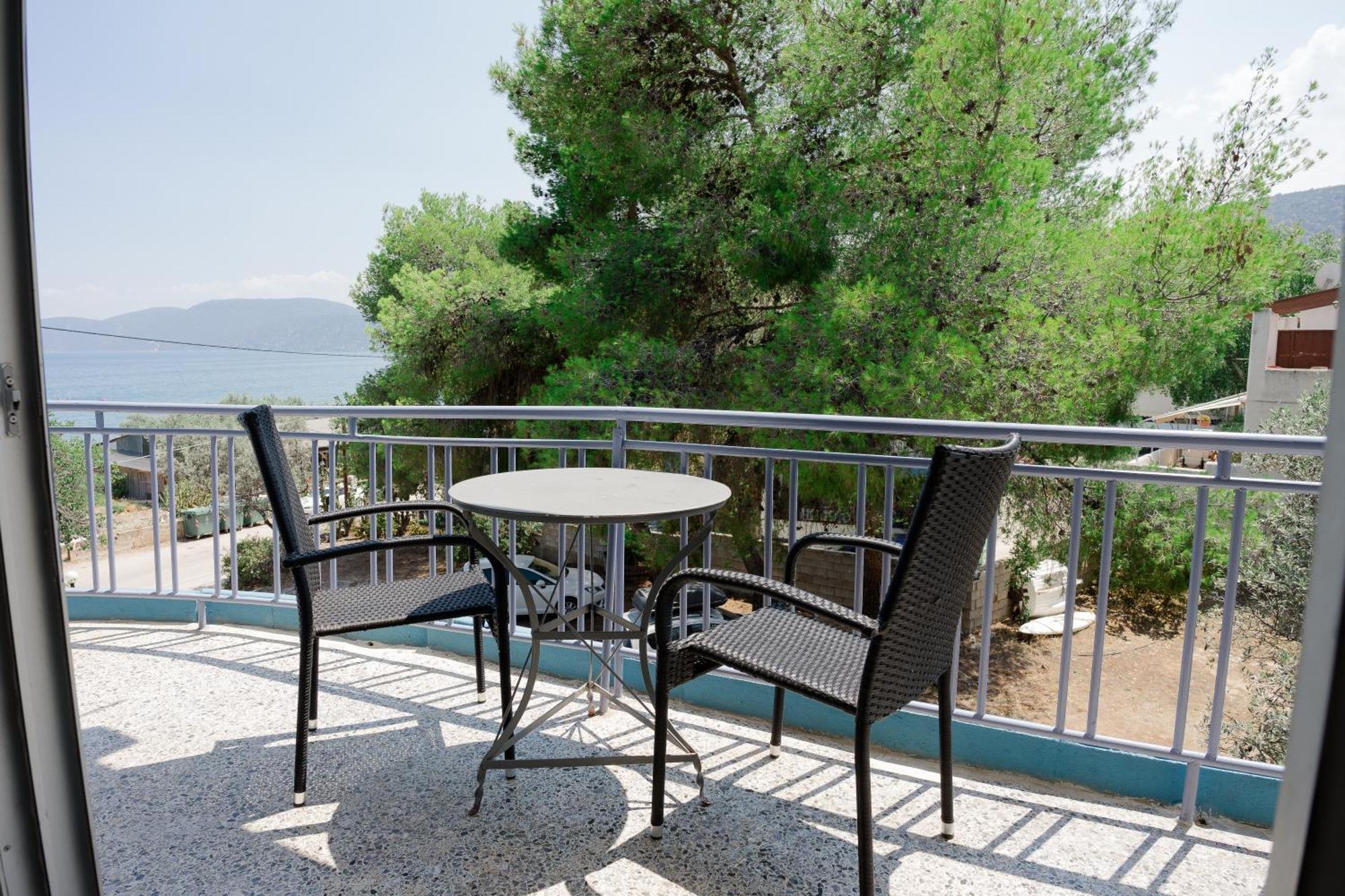 Hotel Korfos - Ξενοδοχείο Κόρφος Renovated Bagian luar foto