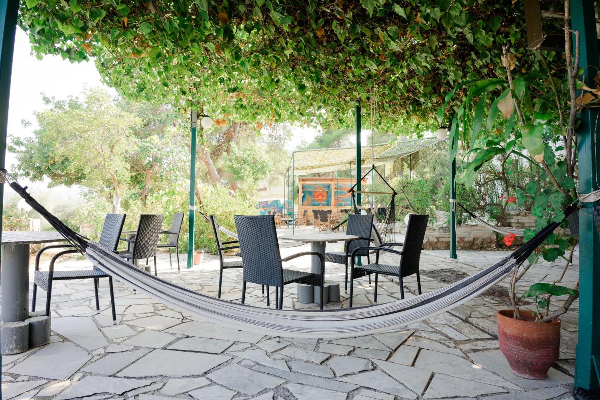 Hotel Korfos - Ξενοδοχείο Κόρφος Renovated Bagian luar foto