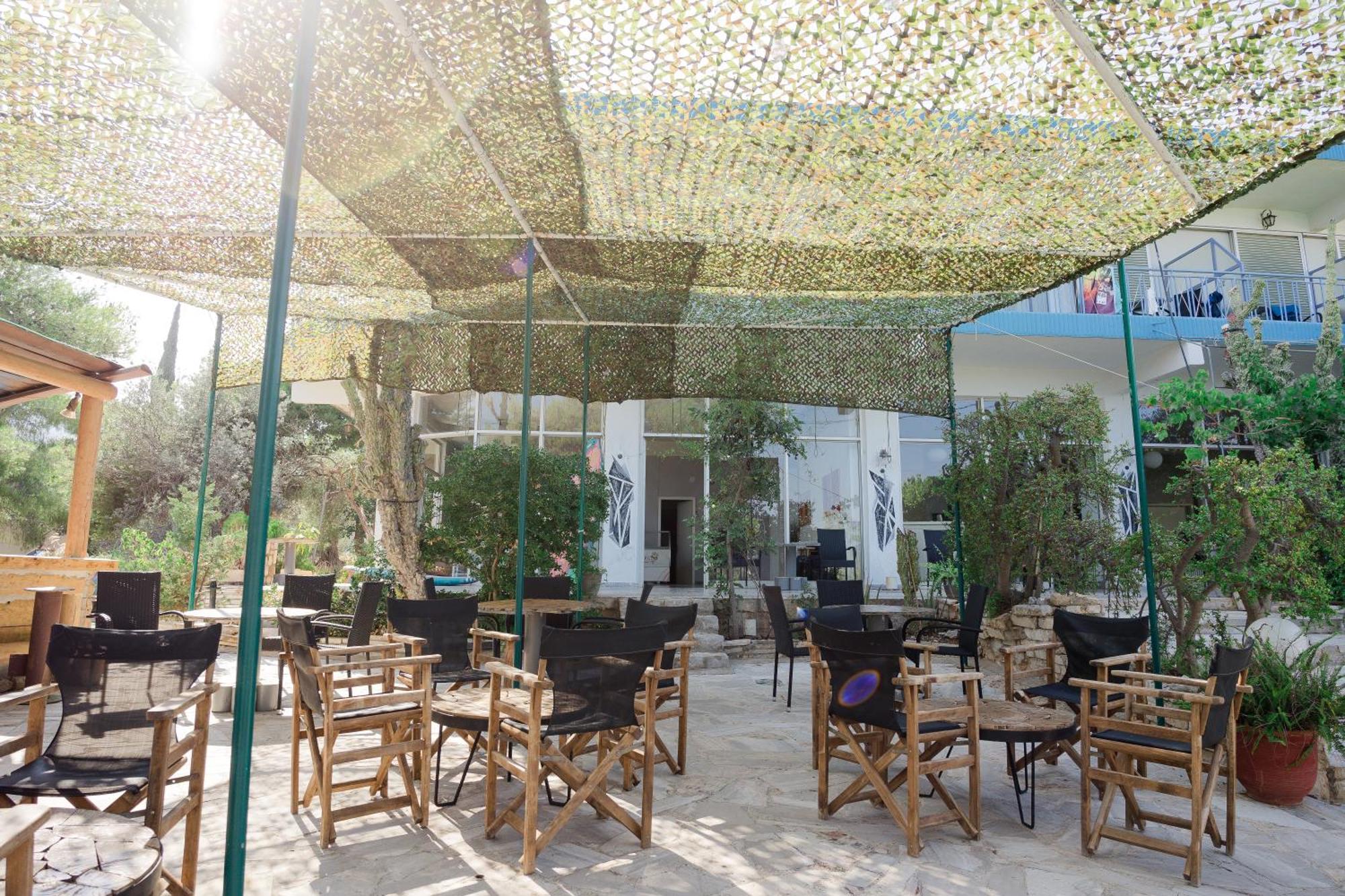 Hotel Korfos - Ξενοδοχείο Κόρφος Renovated Bagian luar foto