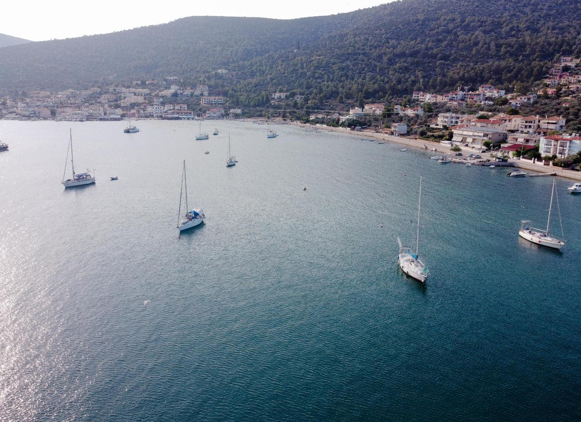 Hotel Korfos - Ξενοδοχείο Κόρφος Renovated Bagian luar foto